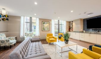 1021 N GARFIELD St 318, Arlington, VA 22201