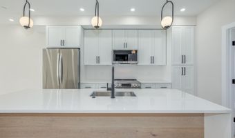 722 KENYON St NW #1, Washington, DC 20010