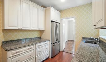 2376 Madison Rd, Cincinnati, OH 45208