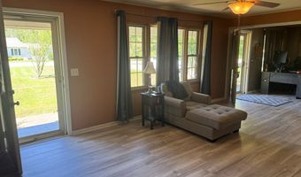 105 Able St, Big Sandy, TN 38221
