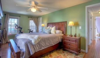 13 Cedar Dr, Bristol, RI 02809