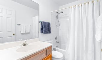 2736 S Embers Ln 2736, Arlington Heights, IL 60005