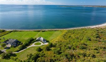 8 Taylor's Ln N, Little Compton, RI 02837