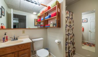 8193 Lavelle Rd, Athens, OH 45701