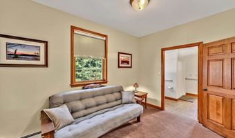 11 Loft Cir, Campton, NH 03223