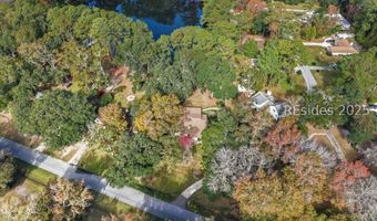 31 Chesterfield Lake Dr, Beaufort, SC 29906