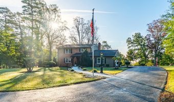 1921 Tabby Ln, Altavista, VA 24517