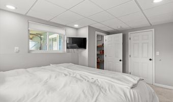 62 Hooksett Rd, Auburn, NH 03032