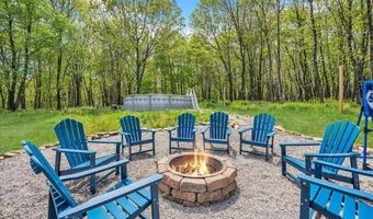 3305 Mountain Terrace Dr, Blakeslee, PA 18610