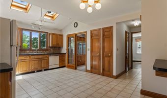 20 Drowne Pkwy, East Providence, RI 02916