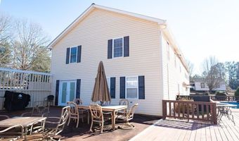 521 N Calhoun Shores Pkwy, Calhoun Falls, SC 29628