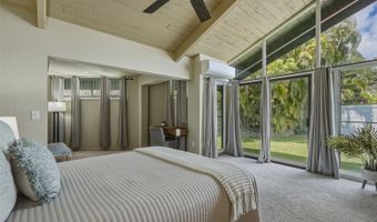 7081 Kalanianaole Hwy, Honolulu, HI 96825
