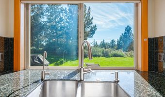 20960 Royal Oak Cir, Bend, OR 97701