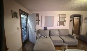 1215 Clawson St, Alton, IL 62002