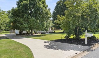 242 Mountain Range Rd, Boiling Springs, SC 29316