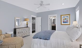 4025 Lochview Ct, Bargersville, IN 46106