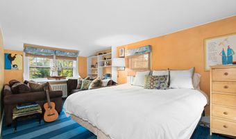 561 Middlesex Rd, Darien, CT 06820