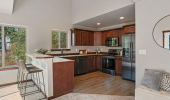 702 Glacier Loop Rd, Bayview, ID 83803