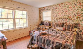 7 Mapleton Dr, Bedford, IN 47421