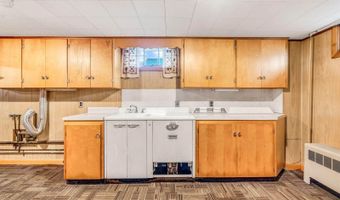 123 Mount Hope Ave, Bangor, ME 04401