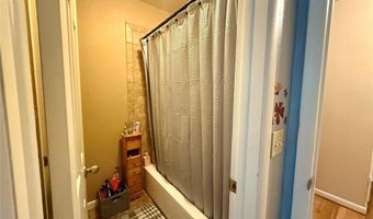 2005 N Canary Ln, Altus, OK 73521