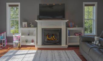 53 Lincolnville Ave, Belfast, ME 04915