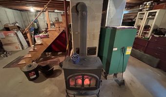 21 Dream Ln, Belfast, ME 04915