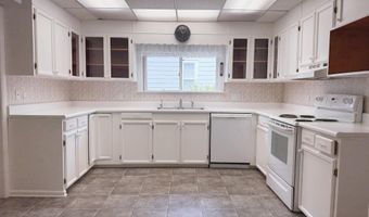 909 River Ave, Alma, MI 48801