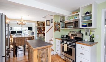 50 Cole St, Jamestown, RI 02835