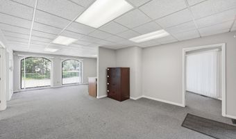 1287 Worthington Woods Blvd, Columbus, OH 43085