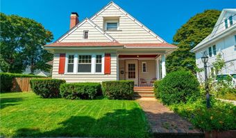 17 Marden St, Cranston, RI 02910