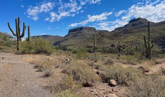S Tillys Trail, Black Canyon City, AZ 85324