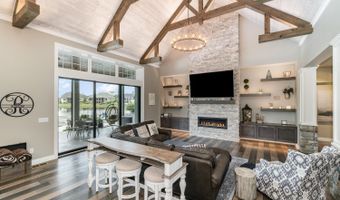 8659 Coveview Ct, Deerfield, OH 45040