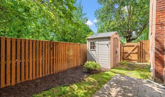 1610 SUTER St, Alexandria, VA 22314