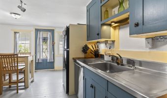 141 Centre St, Bath, ME 04530