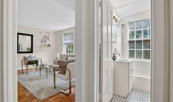 2736 ORDWAY St NW 3, Washington, DC 20008