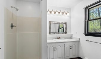 132 Hickory Ln, Bethlehem, CT 06751