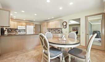 801 Pine Dr, Angola, IN 46703