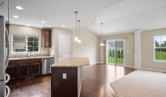 587 Surrey Dr, Aurora, OH 44202
