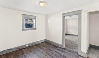 725 Park Dr, Alton, IL 62002