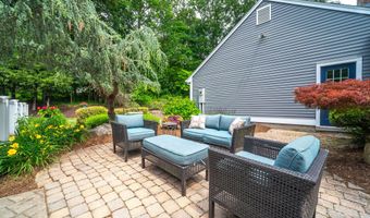 75 Hearthstone Dr, Cheshire, CT 06410