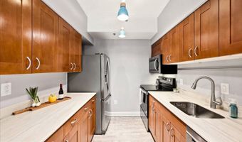 1211 S EADS St S 305, Arlington, VA 22202