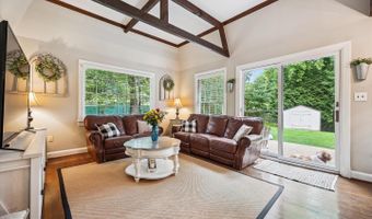 7600 CHARLESTON Dr, Bethesda, MD 20817