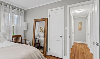 18 Oxford Rd, Albany, NY 12203