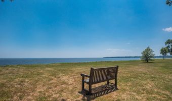 45 E LAKE Dr, Annapolis, MD 21403