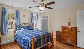 34 Aldrich Ave, Cranston, RI 02920