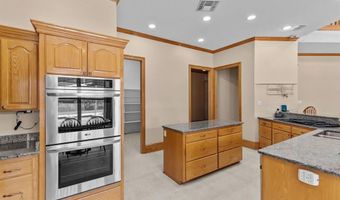 135 Oak Leaf Trl, Benton, LA 71006