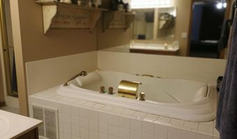 304 S Locust St, Arcanum, OH 45304