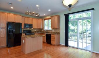 7810 LOCUST LEAF Ln, Alexandria, VA 22315
