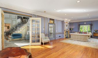 6 Hayes Ct, Atlantic Highlands, NJ 07716